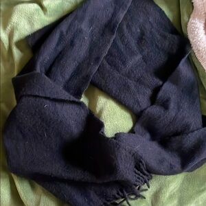 Elegant Black cashmere Scarf